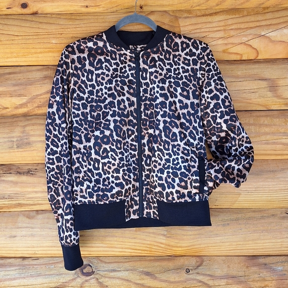 Cropped Cheetah Jacket - Picture 4 of 15